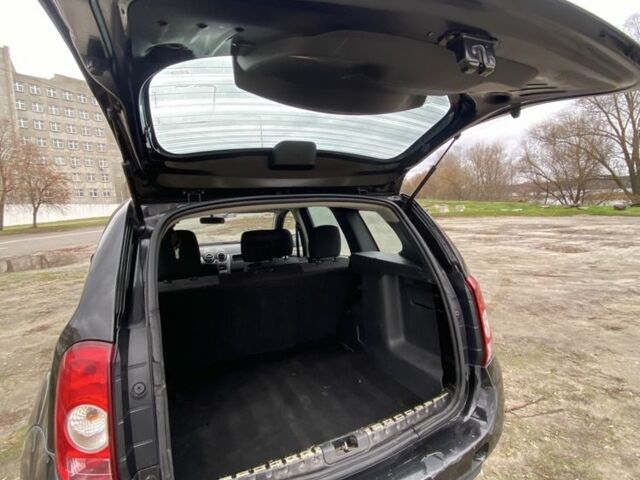 Черный Рено Дастер, объемом двигателя 1.6 л и пробегом 282 тыс. км за 6800 $, фото 13 на Automoto.ua