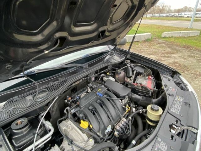 Черный Рено Дастер, объемом двигателя 1.6 л и пробегом 282 тыс. км за 6800 $, фото 17 на Automoto.ua