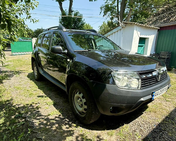 Черный Рено Дастер, объемом двигателя 1.6 л и пробегом 127 тыс. км за 9000 $, фото 2 на Automoto.ua
