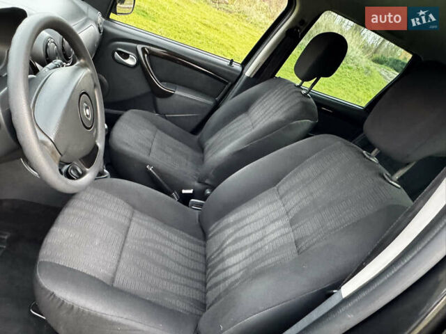 Чорний Рено Дастер, об'ємом двигуна 1.6 л та пробігом 166 тис. км за 9700 $, фото 18 на Automoto.ua