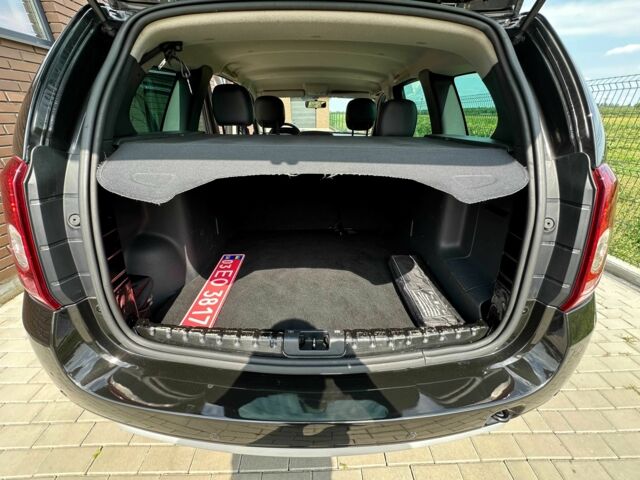 Рено Дастер 2012 в Луцке на Automoto.ua Черный Рено Дастер, объемом двигателя 1.6 л и пробегом 224 тыс. км за 9700 $, фото 11 на Automoto.ua