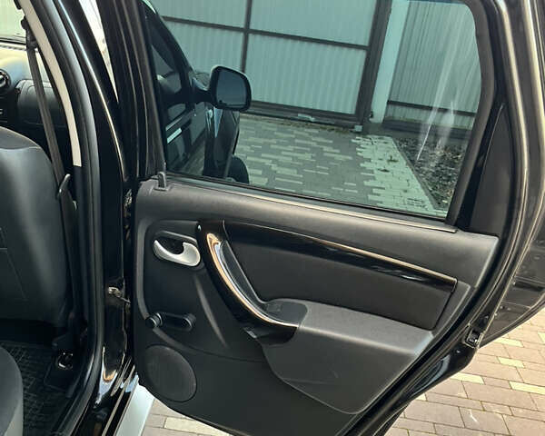 Чорний Рено Дастер, об'ємом двигуна 1.6 л та пробігом 92 тис. км за 8900 $, фото 15 на Automoto.ua