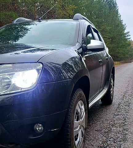 Чорний Рено Дастер, об'ємом двигуна 2 л та пробігом 169 тис. км за 8800 $, фото 1 на Automoto.ua