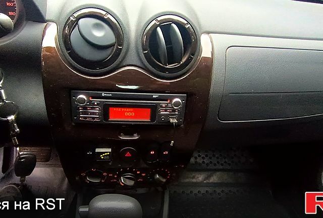 Чорний Рено Дастер, об'ємом двигуна 2 л та пробігом 169 тис. км за 8800 $, фото 5 на Automoto.ua