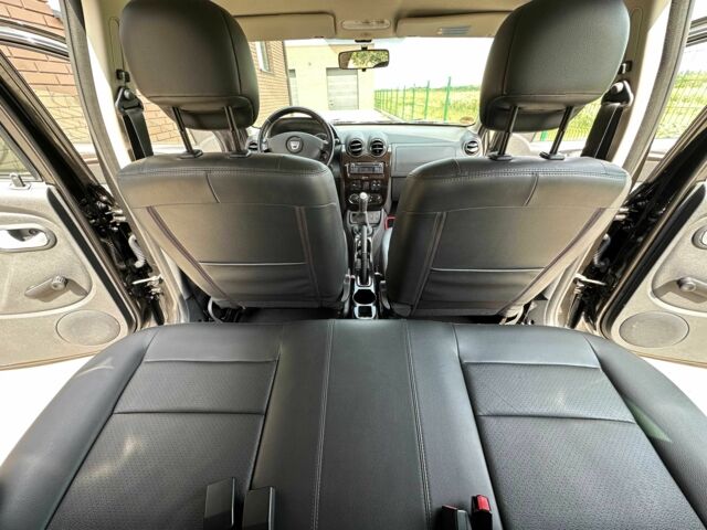 Рено Дастер 2012 в Луцке на Automoto.ua Черный Рено Дастер, объемом двигателя 1.6 л и пробегом 224 тыс. км за 9700 $, фото 14 на Automoto.ua