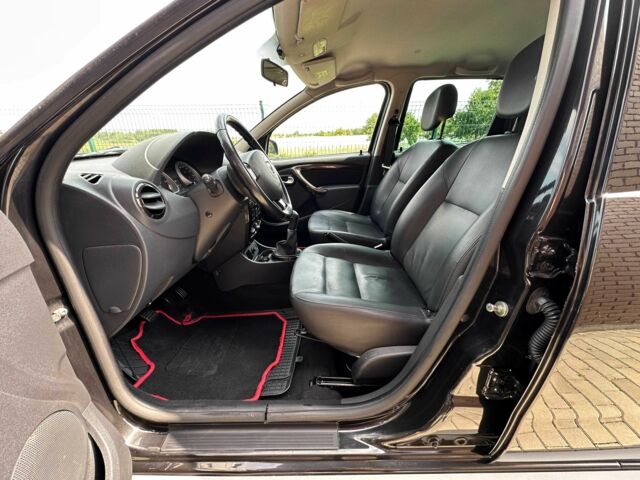 Рено Дастер 2012 в Луцке на Automoto.ua Черный Рено Дастер, объемом двигателя 1.6 л и пробегом 224 тыс. км за 9700 $, фото 9 на Automoto.ua