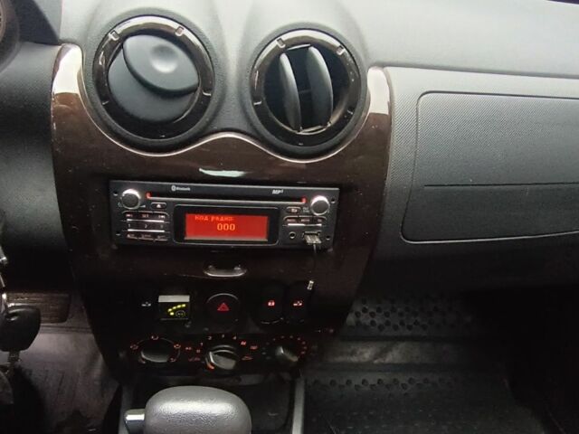 Черный Рено Дастер, объемом двигателя 2 л и пробегом 169 тыс. км за 9500 $, фото 5 на Automoto.ua