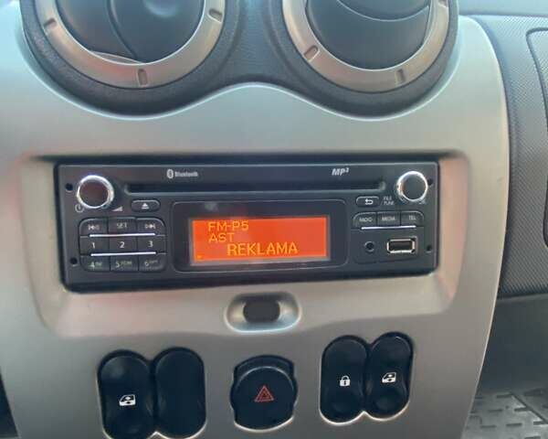Черный Рено Дастер, объемом двигателя 1.6 л и пробегом 191 тыс. км за 8500 $, фото 12 на Automoto.ua
