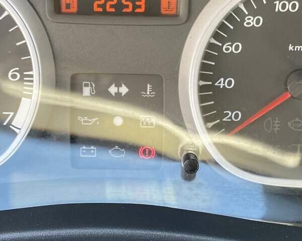 Черный Рено Дастер, объемом двигателя 1.6 л и пробегом 200 тыс. км за 9400 $, фото 6 на Automoto.ua