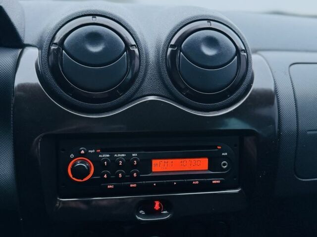 Чорний Рено Дастер, об'ємом двигуна 1.5 л та пробігом 73 тис. км за 12300 $, фото 7 на Automoto.ua