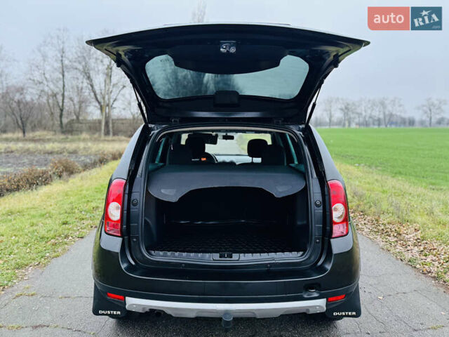 Черный Рено Дастер, объемом двигателя 1.5 л и пробегом 73 тыс. км за 12300 $, фото 12 на Automoto.ua