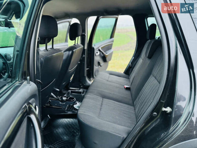 Черный Рено Дастер, объемом двигателя 1.5 л и пробегом 73 тыс. км за 12300 $, фото 11 на Automoto.ua