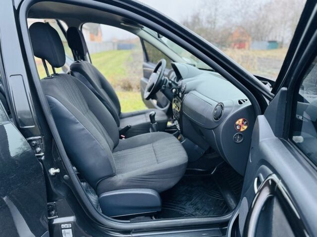 Чорний Рено Дастер, об'ємом двигуна 1.5 л та пробігом 73 тис. км за 12300 $, фото 8 на Automoto.ua