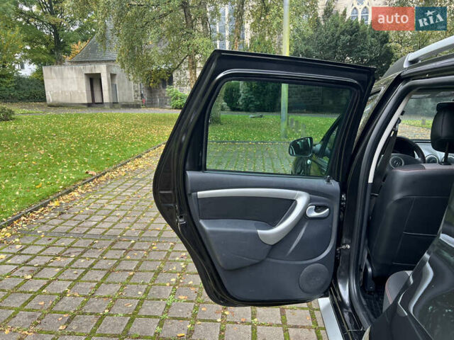 Черный Рено Дастер, объемом двигателя 1.6 л и пробегом 140 тыс. км за 9200 $, фото 14 на Automoto.ua