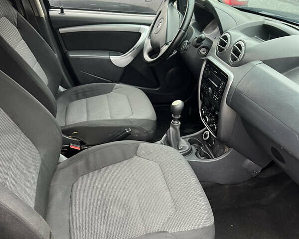 Черный Рено Дастер, объемом двигателя 1.46 л и пробегом 198 тыс. км за 7999 $, фото 11 на Automoto.ua