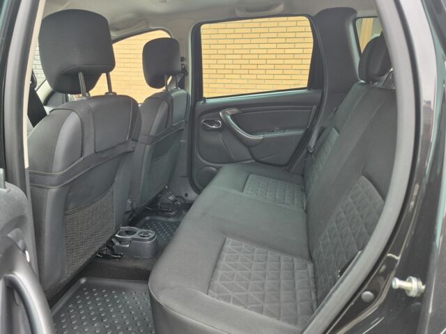 Чорний Рено Дастер, об'ємом двигуна 1.6 л та пробігом 71 тис. км за 11750 $, фото 16 на Automoto.ua