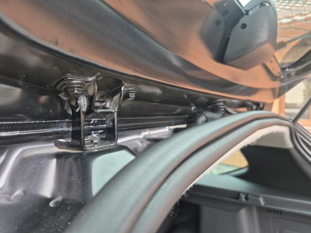 Чорний Рено Дастер, об'ємом двигуна 1.6 л та пробігом 71 тис. км за 11750 $, фото 14 на Automoto.ua