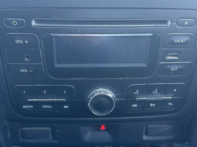 Черный Рено Дастер, объемом двигателя 1.5 л и пробегом 205 тыс. км за 8300 $, фото 7 на Automoto.ua