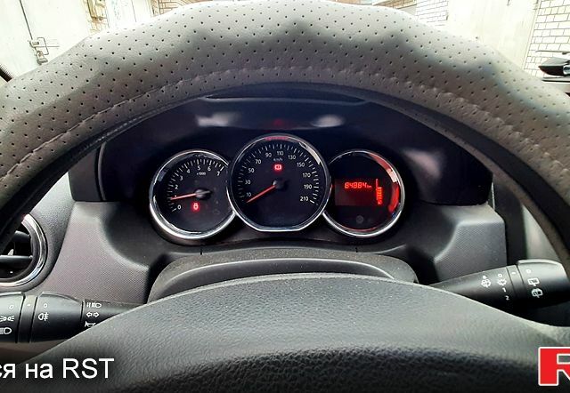 Черный Рено Дастер, объемом двигателя 15 л и пробегом 85 тыс. км за 12500 $, фото 7 на Automoto.ua