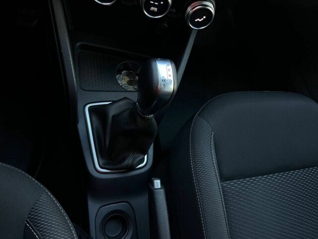 Черный Рено Дастер, объемом двигателя 1.5 л и пробегом 89 тыс. км за 15999 $, фото 14 на Automoto.ua