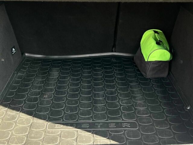 Черный Рено Дастер, объемом двигателя 1.5 л и пробегом 89 тыс. км за 15999 $, фото 21 на Automoto.ua