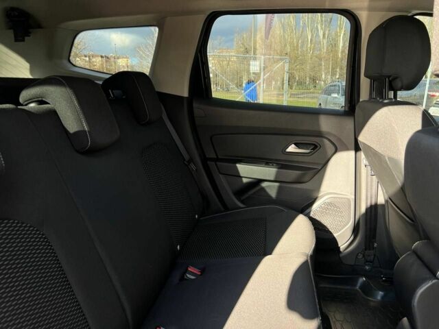 Черный Рено Дастер, объемом двигателя 1.5 л и пробегом 89 тыс. км за 15999 $, фото 19 на Automoto.ua