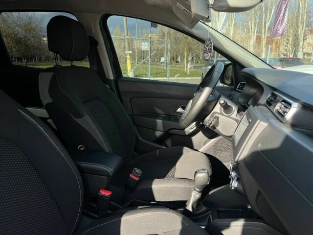 Черный Рено Дастер, объемом двигателя 1.5 л и пробегом 89 тыс. км за 15999 $, фото 16 на Automoto.ua