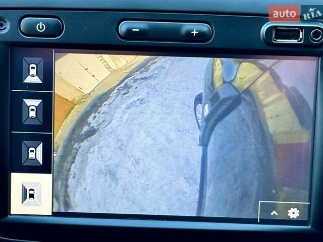 Черный Рено Дастер, объемом двигателя 1.5 л и пробегом 111 тыс. км за 15399 $, фото 39 на Automoto.ua