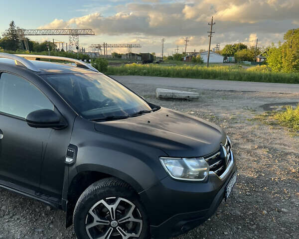Черный Рено Дастер, объемом двигателя 1.46 л и пробегом 350 тыс. км за 12800 $, фото 10 на Automoto.ua