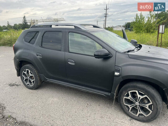 Черный Рено Дастер, объемом двигателя 1.46 л и пробегом 350 тыс. км за 12800 $, фото 7 на Automoto.ua