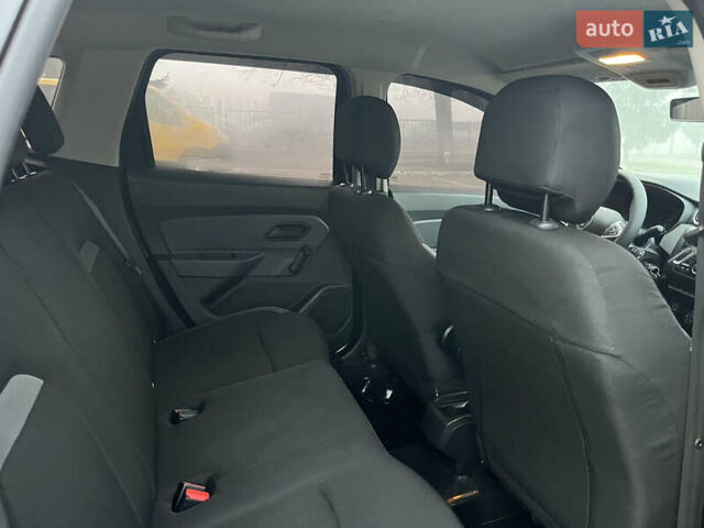 Черный Рено Дастер, объемом двигателя 1.5 л и пробегом 77 тыс. км за 15400 $, фото 25 на Automoto.ua