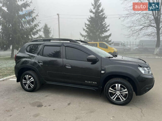 Черный Рено Дастер, объемом двигателя 1.5 л и пробегом 77 тыс. км за 15400 $, фото 3 на Automoto.ua