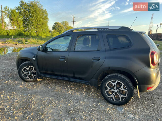 Черный Рено Дастер, объемом двигателя 1.46 л и пробегом 350 тыс. км за 12800 $, фото 9 на Automoto.ua
