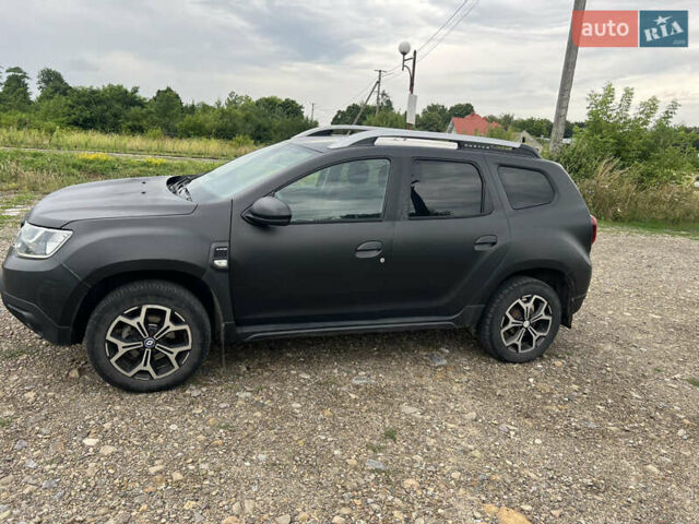 Черный Рено Дастер, объемом двигателя 1.46 л и пробегом 350 тыс. км за 12800 $, фото 4 на Automoto.ua