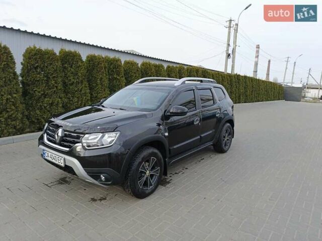 Черный Рено Дастер, объемом двигателя 1.6 л и пробегом 50 тыс. км за 15400 $, фото 2 на Automoto.ua