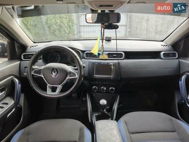 Черный Рено Дастер, объемом двигателя 1.6 л и пробегом 50 тыс. км за 15400 $, фото 12 на Automoto.ua