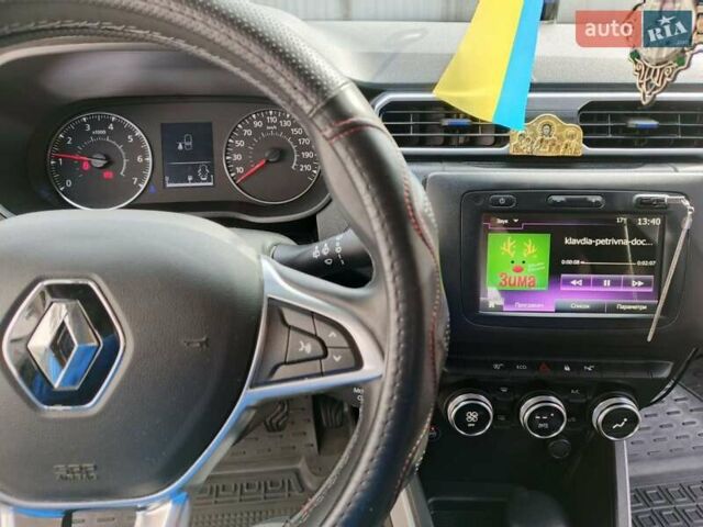 Черный Рено Дастер, объемом двигателя 1.6 л и пробегом 50 тыс. км за 15400 $, фото 13 на Automoto.ua