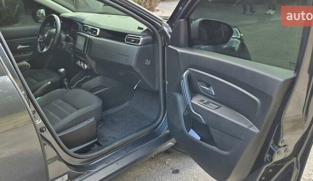 Чорний Рено Дастер, об'ємом двигуна 1.5 л та пробігом 151 тис. км за 17500 $, фото 13 на Automoto.ua