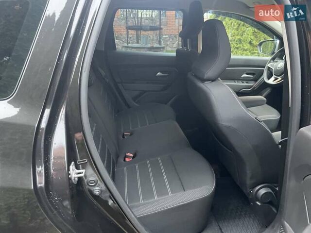 Чорний Рено Дастер, об'ємом двигуна 1.5 л та пробігом 36 тис. км за 21500 $, фото 17 на Automoto.ua