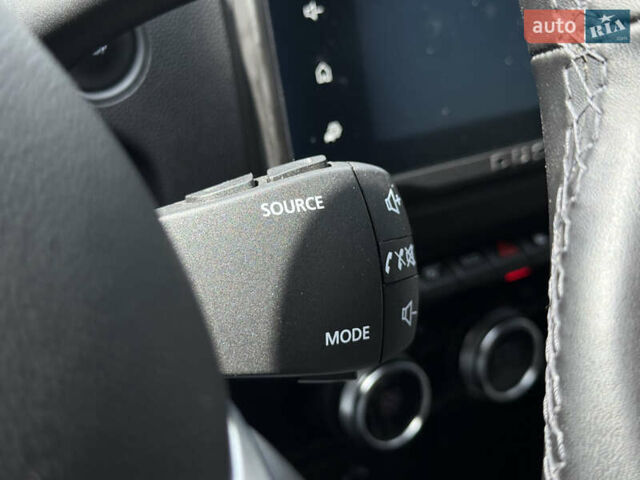 Черный Рено Дастер, объемом двигателя 1.5 л и пробегом 30 тыс. км за 23000 $, фото 36 на Automoto.ua