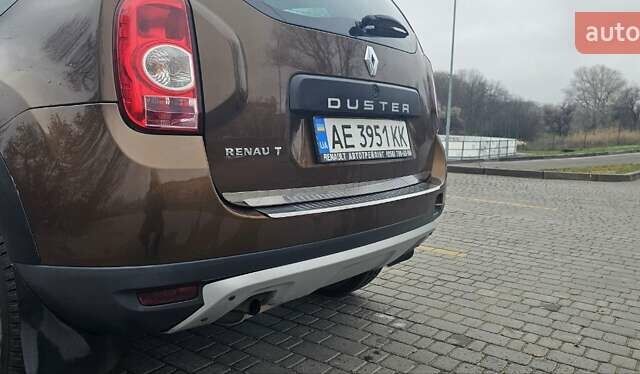 Коричневый Рено Дастер, объемом двигателя 1.6 л и пробегом 213 тыс. км за 11000 $, фото 2 на Automoto.ua