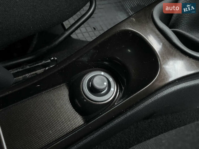 Коричневый Рено Дастер, объемом двигателя 1.6 л и пробегом 113 тыс. км за 9850 $, фото 48 на Automoto.ua