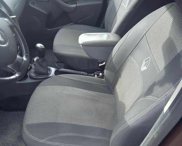 Коричневый Рено Дастер, объемом двигателя 1.6 л и пробегом 101 тыс. км за 11800 $, фото 2 на Automoto.ua