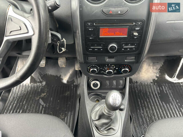 Коричневий Рено Дастер, об'ємом двигуна 1.6 л та пробігом 180 тис. км за 9999 $, фото 12 на Automoto.ua