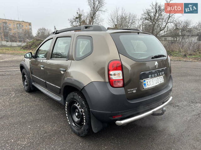 Коричневий Рено Дастер, об'ємом двигуна 1.6 л та пробігом 180 тис. км за 9999 $, фото 2 на Automoto.ua