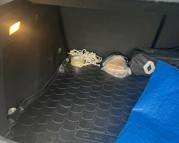 Коричневий Рено Дастер, об'ємом двигуна 1.6 л та пробігом 23 тис. км за 16000 $, фото 12 на Automoto.ua