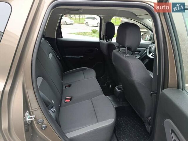 Коричневый Рено Дастер, объемом двигателя 1.6 л и пробегом 23 тыс. км за 16500 $, фото 53 на Automoto.ua