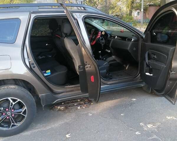 Коричневый Рено Дастер, объемом двигателя 1.6 л и пробегом 9 тыс. км за 18000 $, фото 14 на Automoto.ua