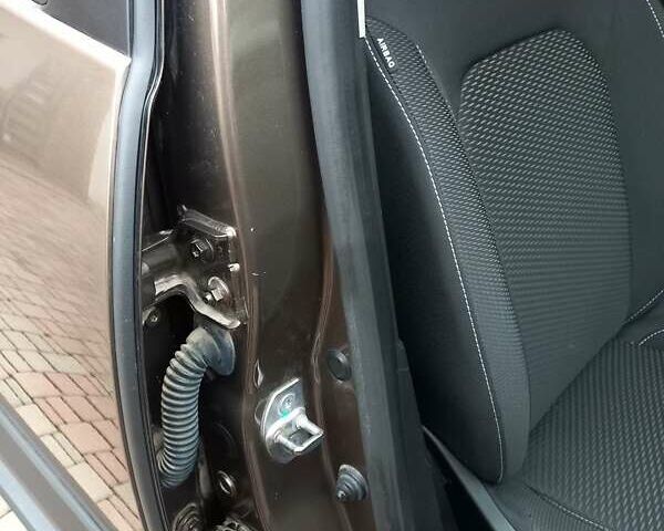 Коричневый Рено Дастер, объемом двигателя 1.46 л и пробегом 110 тыс. км за 16650 $, фото 9 на Automoto.ua