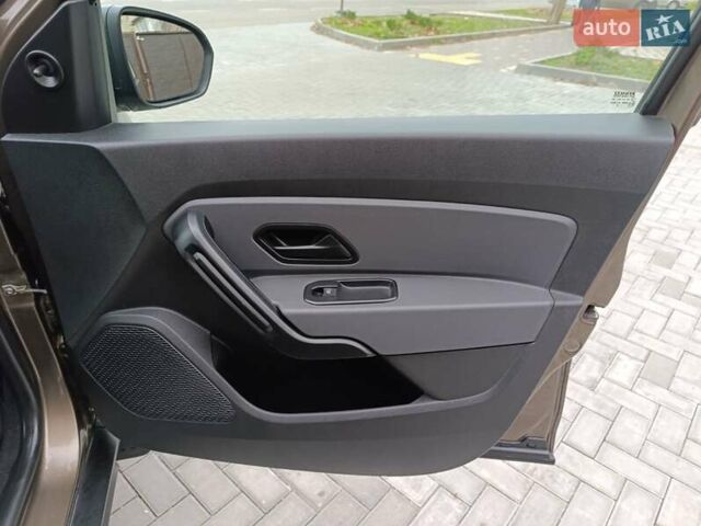 Коричневый Рено Дастер, объемом двигателя 1.6 л и пробегом 23 тыс. км за 16500 $, фото 60 на Automoto.ua